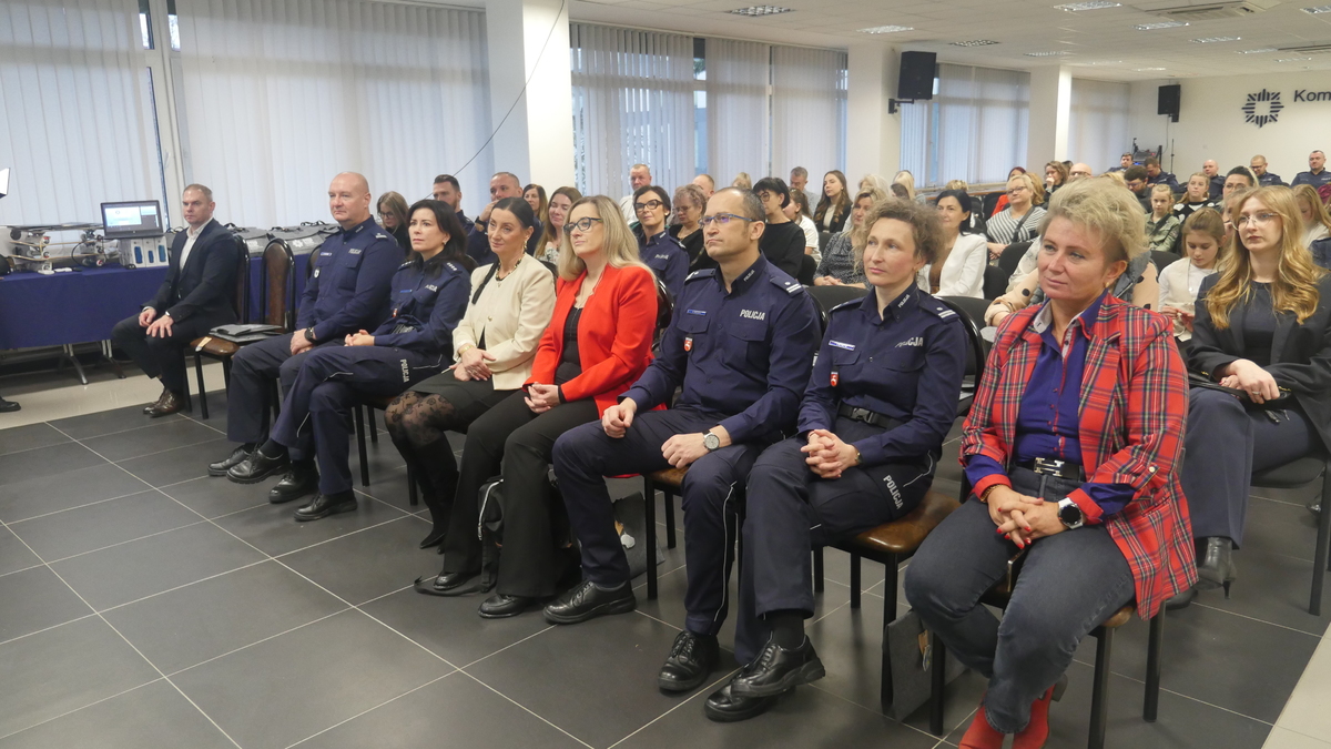 konferencja stop cyberprzemocy