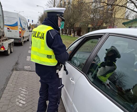 akcja łapki na kierownicę