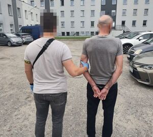 zatrzymany wraz z policjantem