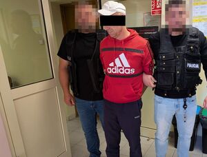 zatrzymany z policjantami