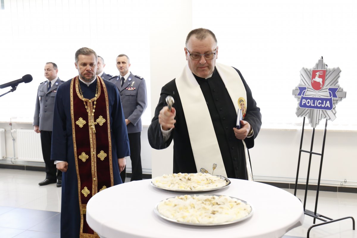 Kapelan Lubelskiej Policji Święci Jajka.