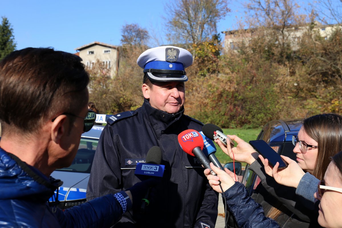 Naczelnik WRD KWP w Lublinie podczas briefingu