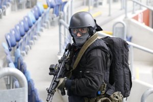 Ćwiczenia policyjnych kontrterrorystów na Stadionie Arena Lublin