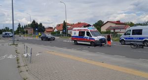 służby ratunkowe na miejscu wypadku drogowego